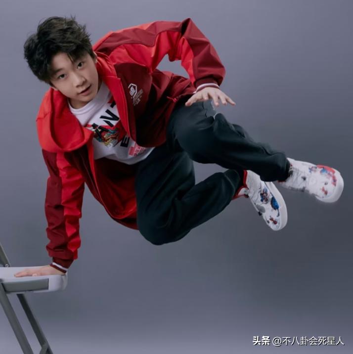 《爸哪》过去9年，萌娃发展各有不同，有运动员，也有钢琴王子