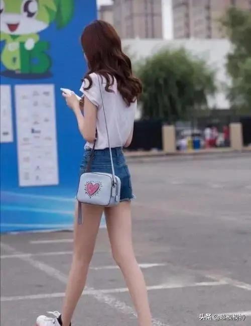 好看的牛仔短裤休闲,牛仔短裤女神高颜值套装