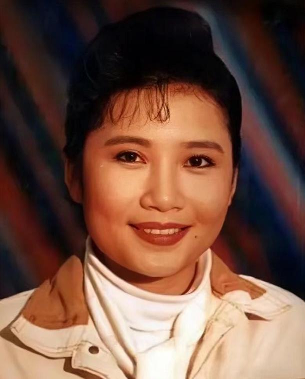 李娜出家后第一次演唱的歌,一代歌后李娜为何选择出家