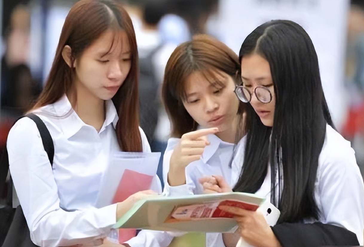 文科最好十大专业排行表,文科本科十大最好专业