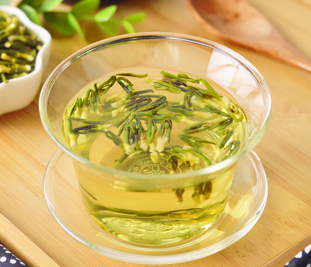 躺下睡觉嘴巴发干,晚上睡觉嘴巴发苦发干是怎么回事