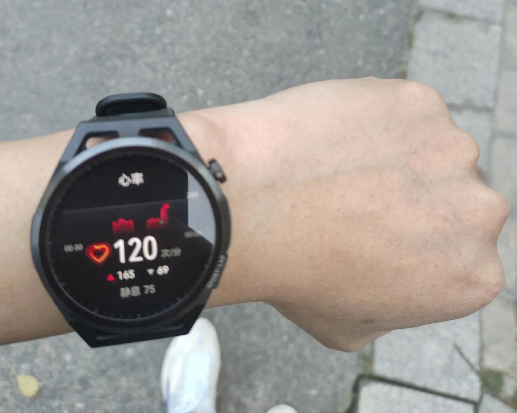 以前踢足球感觉很快乐,踢足球状态突然下滑怎么办