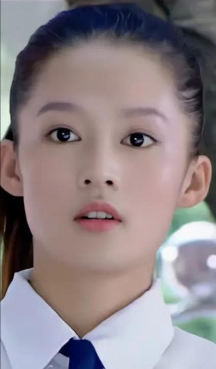 怎么让自己走路变得有气质,怎样改变自己的走路方式