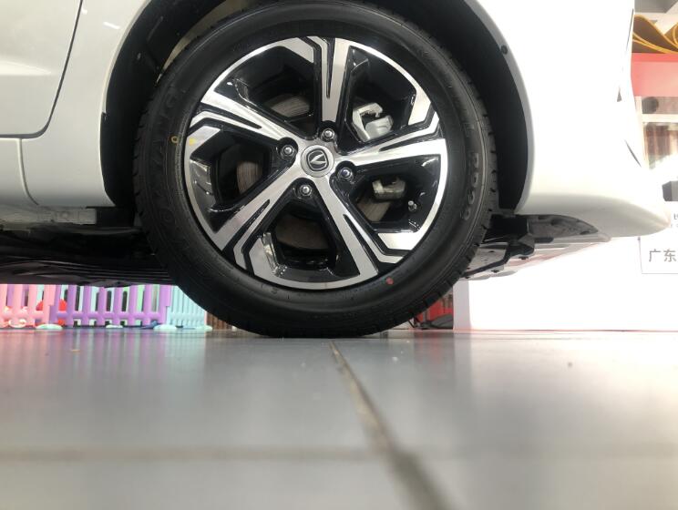 长安奔奔新能源e-star低配价格,新款长安奔奔e-star多彩款