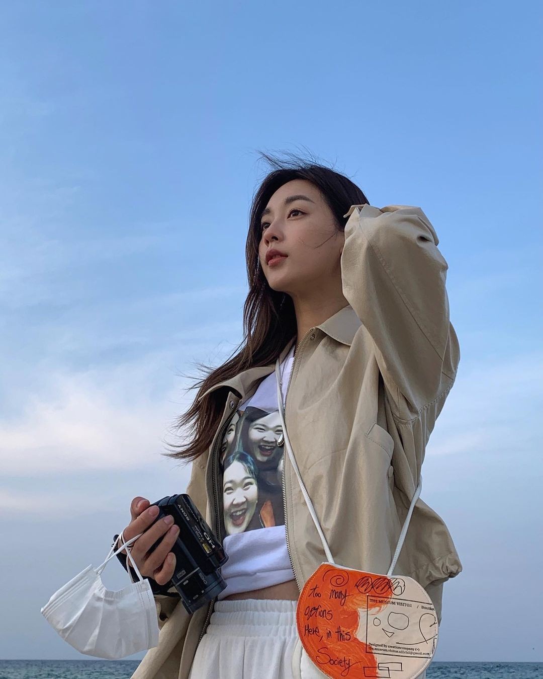 还在担心不知道怎么穿搭衣服,露肚脐t恤适合什么身材穿