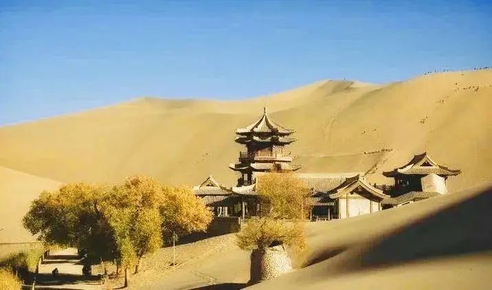 鸣沙山月牙泉游记,鸣沙山月牙泉之行