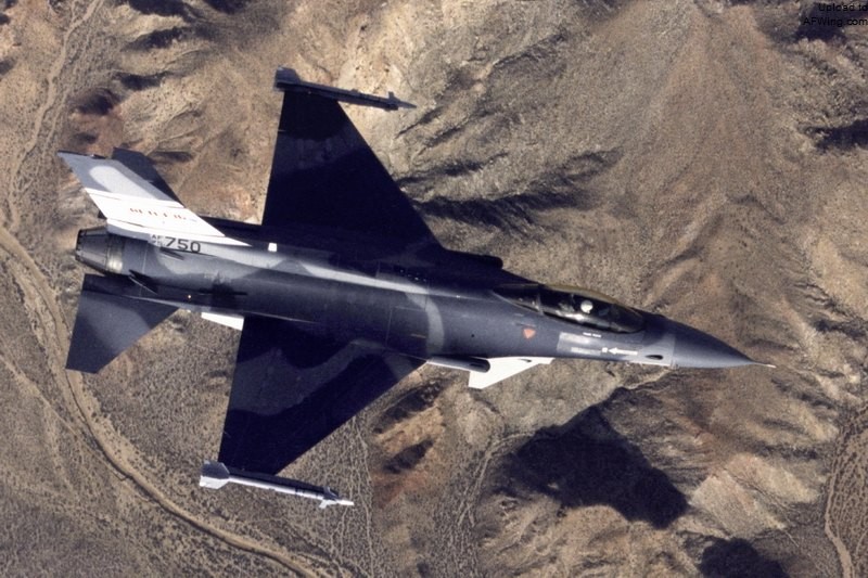 洛克希德f-16战斗机,蝰蛇的秘密f16