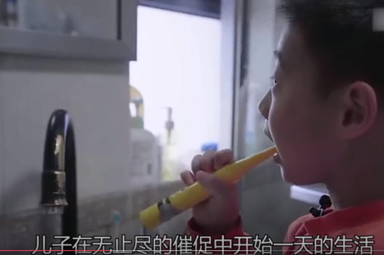 不要让教育焦虑压垮孩子,家长摆脱教育焦虑