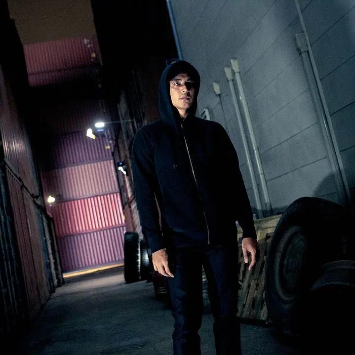 《绑架者》启示，真正转变类型创作态度才能获艺术与商业价值共赢