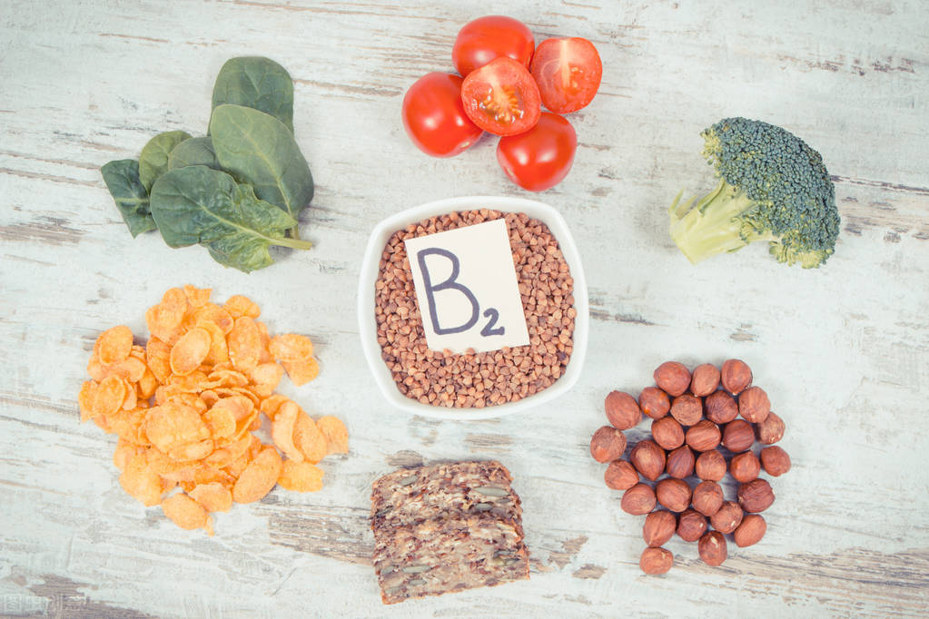 缺乏维生素b2时身体有什么表现,身体缺乏维生素b2有什么影响