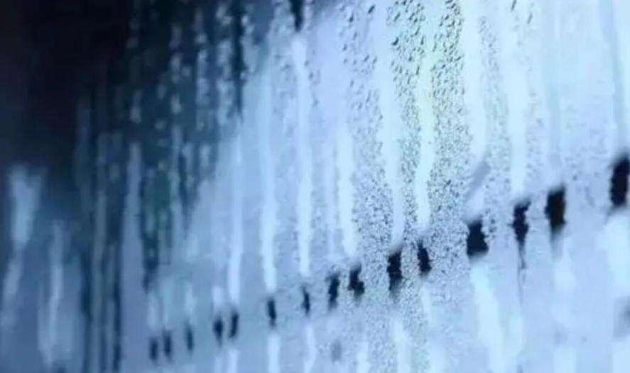 窗户玻璃冬天结露,窗户防止结露的最佳方法