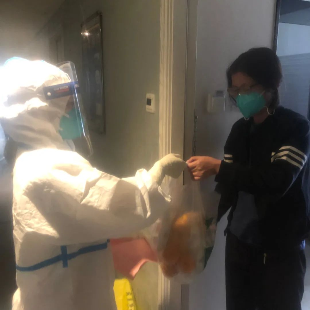 致敬殉职的医护人员,致敬逆行者医护人员回家