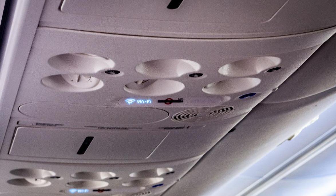 飞机上为什么不能用wifi,为什么有的飞机上有wifi有的没有