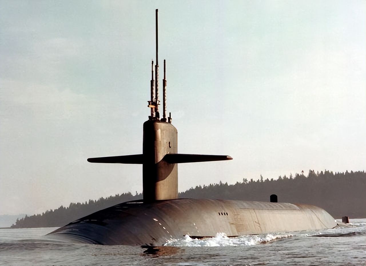 巨浪3导弹官方发射视频,巨浪3导弹vs布拉瓦导弹