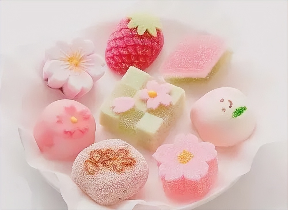 在日本，到底是什么小点心会做得这么精致又馋人呢？