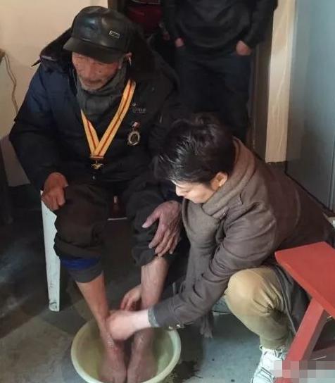 袁立红毯事件完整视频,袁立红毯事件完整版