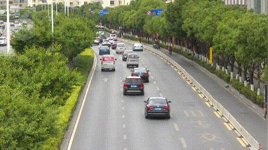 龙泉路封路,龙泉山封路官方解释