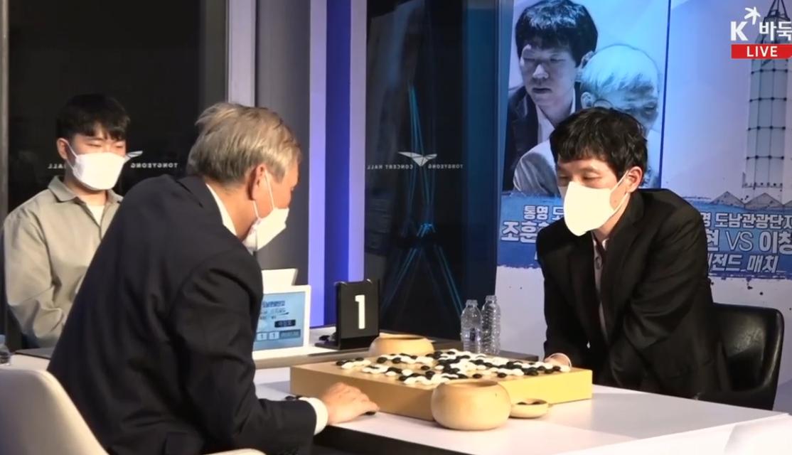 12.15围棋赛事：统营传奇赛曹薰铉打勺不敌李昌镐，大竹英雄退役