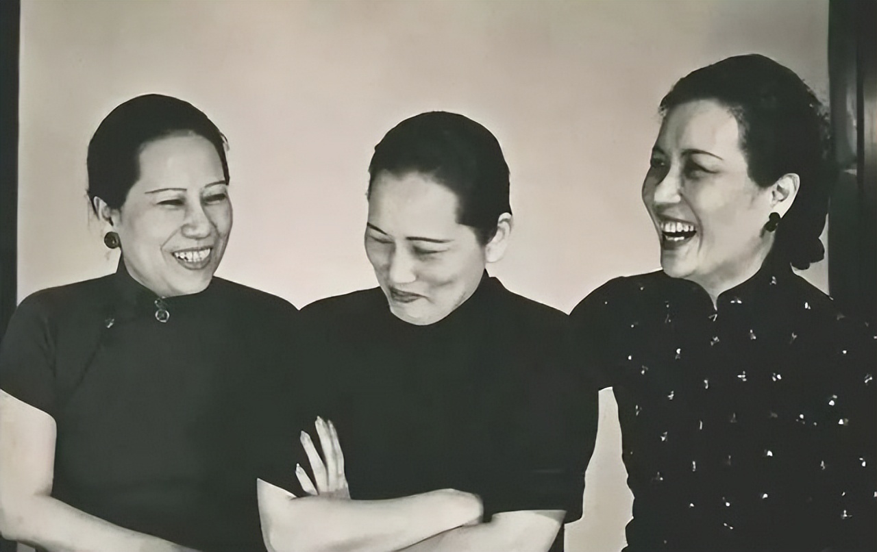 宋庆龄逝世前最后一张照片：无儿无女，保姆担起她的所有后事