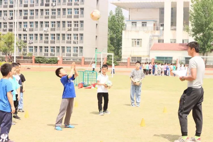 第十一届小学校园杯足球赛,校园足球点燃绿茵