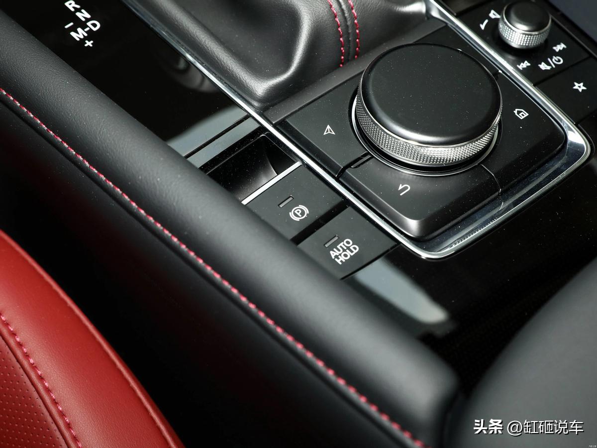 昂克赛拉2.0和思域1.5t怎样选,思域跟昂克赛拉哪个更值得买