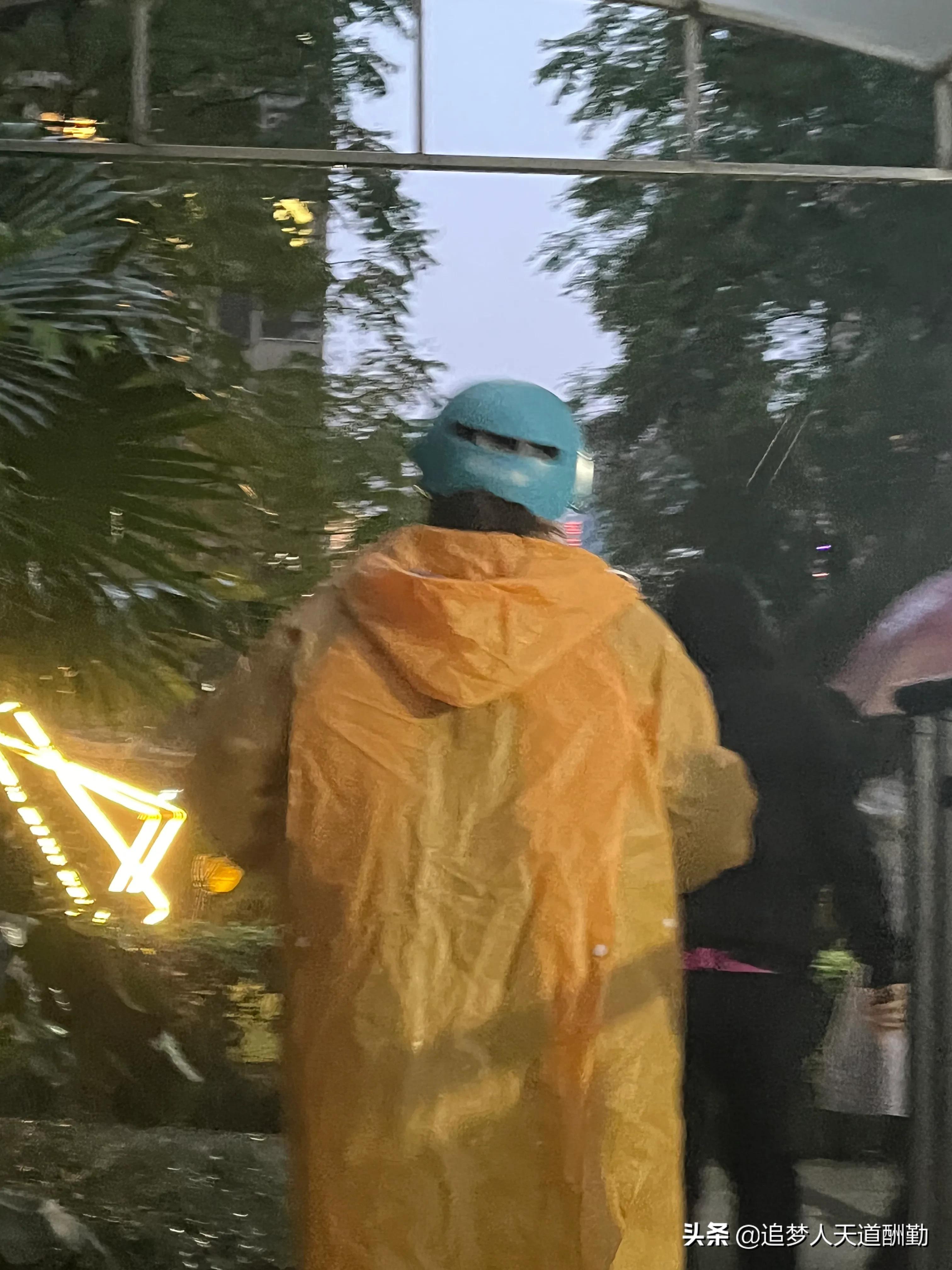 送外卖月入过万为什么还一直招人,送外卖新手大概一个月能挣多少钱