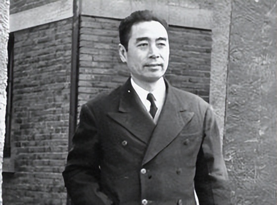 91年吕正操赴美探望张学良，张学良见他好奇问：你咋跟着周恩来了