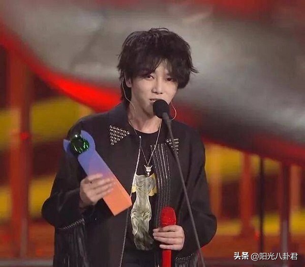 双腿细似竹竿，体型堪比纸片，内娱男星的审美真是太“畸形”了