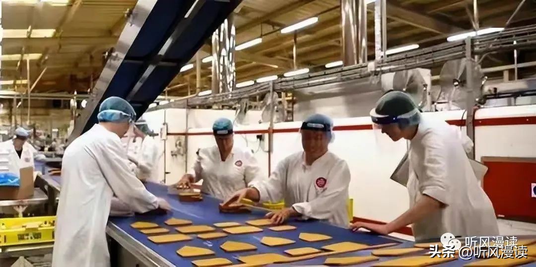 香港月入7万的司机移民英国，称：在英国当乞丐，也不回来做皇帝