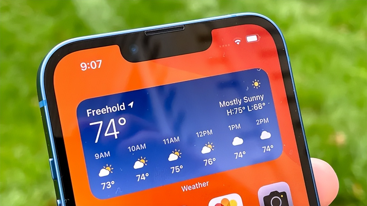 苹果分销商终于妥协，iPhone13再度跌至新低，iPhone14都不香了