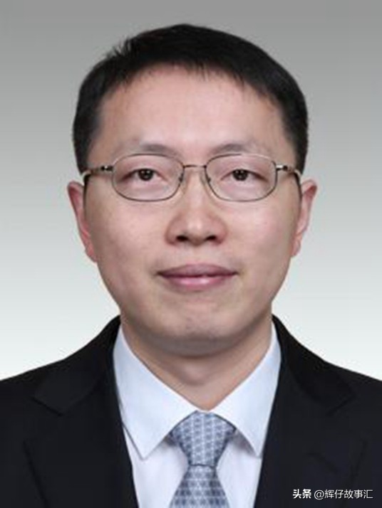 现任上海市市长和副书记,建国后历任上海市市长和市委书记