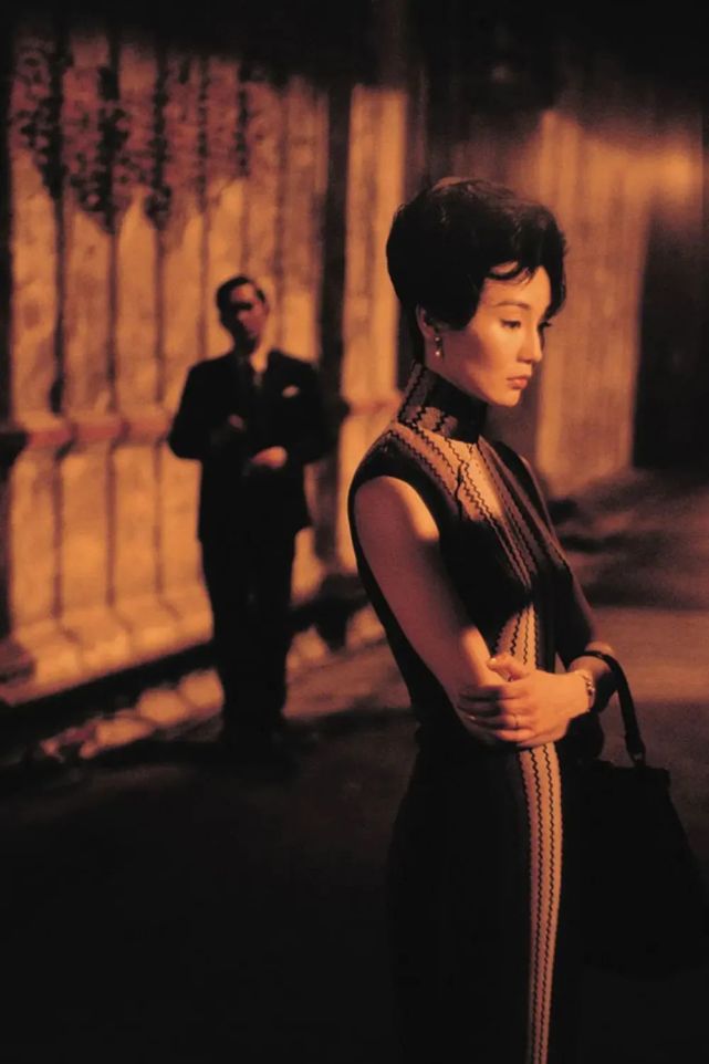 露骨成这样，没人嘲她「色情」