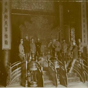 老照片还原日军暴行图片,侵华日军老相片曝光