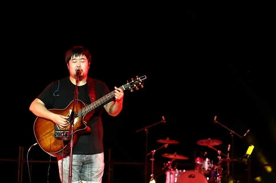 你认为劣迹斑斑的艺人该不该复出 (哪些劣迹艺人准备复出)