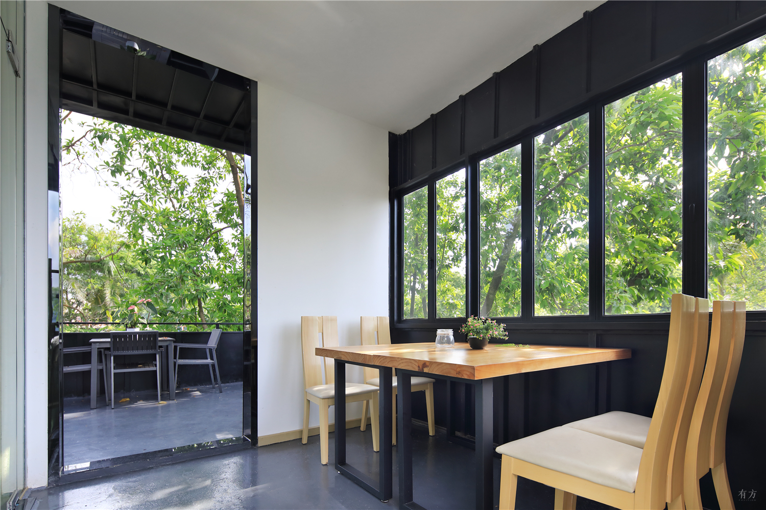 集装箱内的天地：东莞橙果传媒办公室/间外建筑工作室