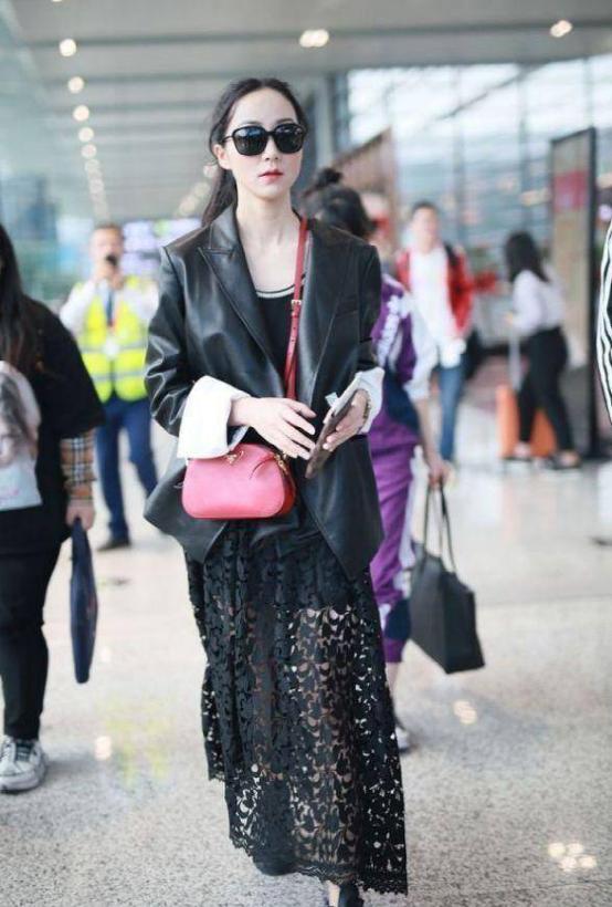 韩雪把西装穿出了新风格,金丝绒西装套装韩雪