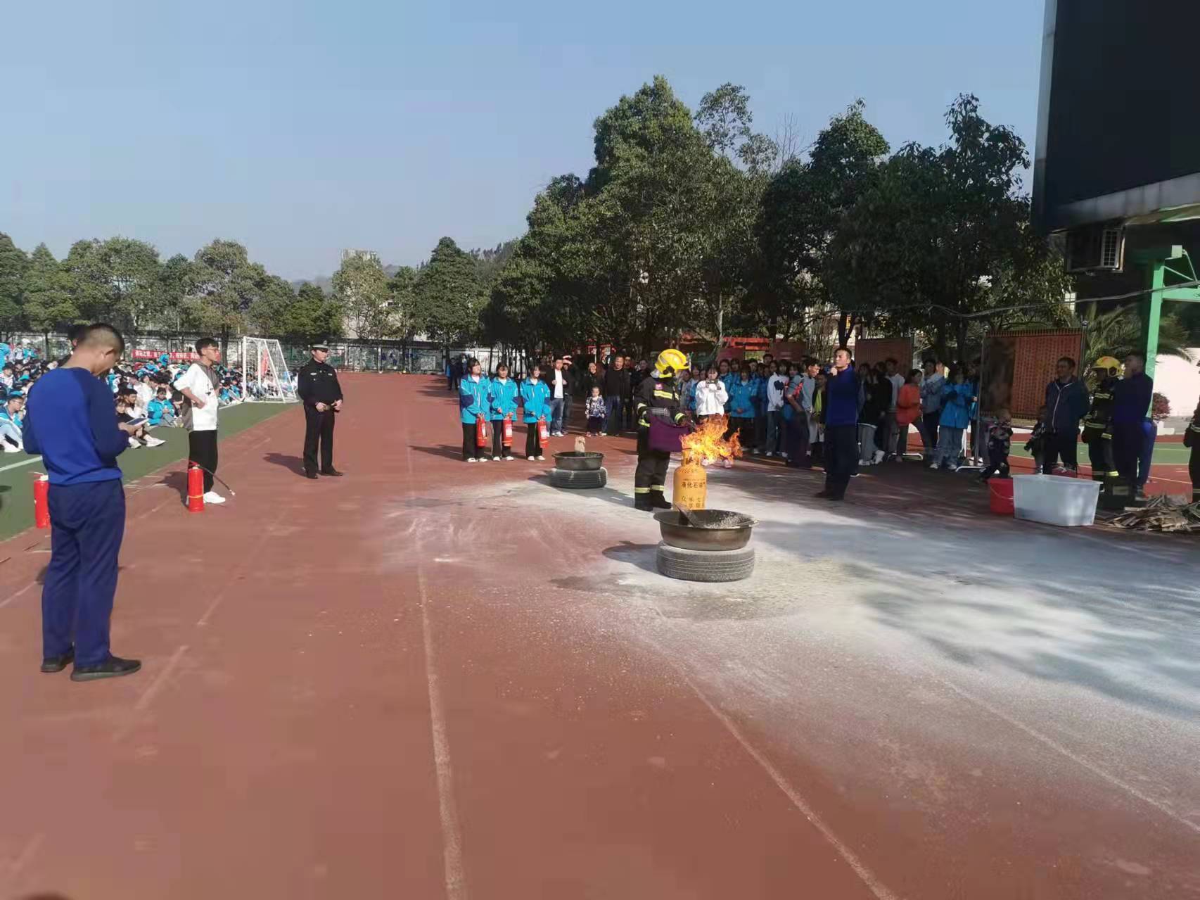 消防安全逃离演练,消防大队到单位开展逃生疏散演练