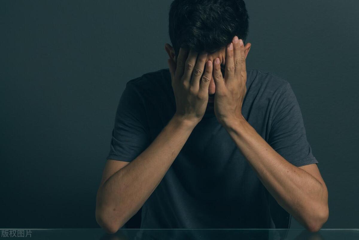 俞敏洪利用人性的弱点赚钱,俞敏洪学习是穷人唯一的出路