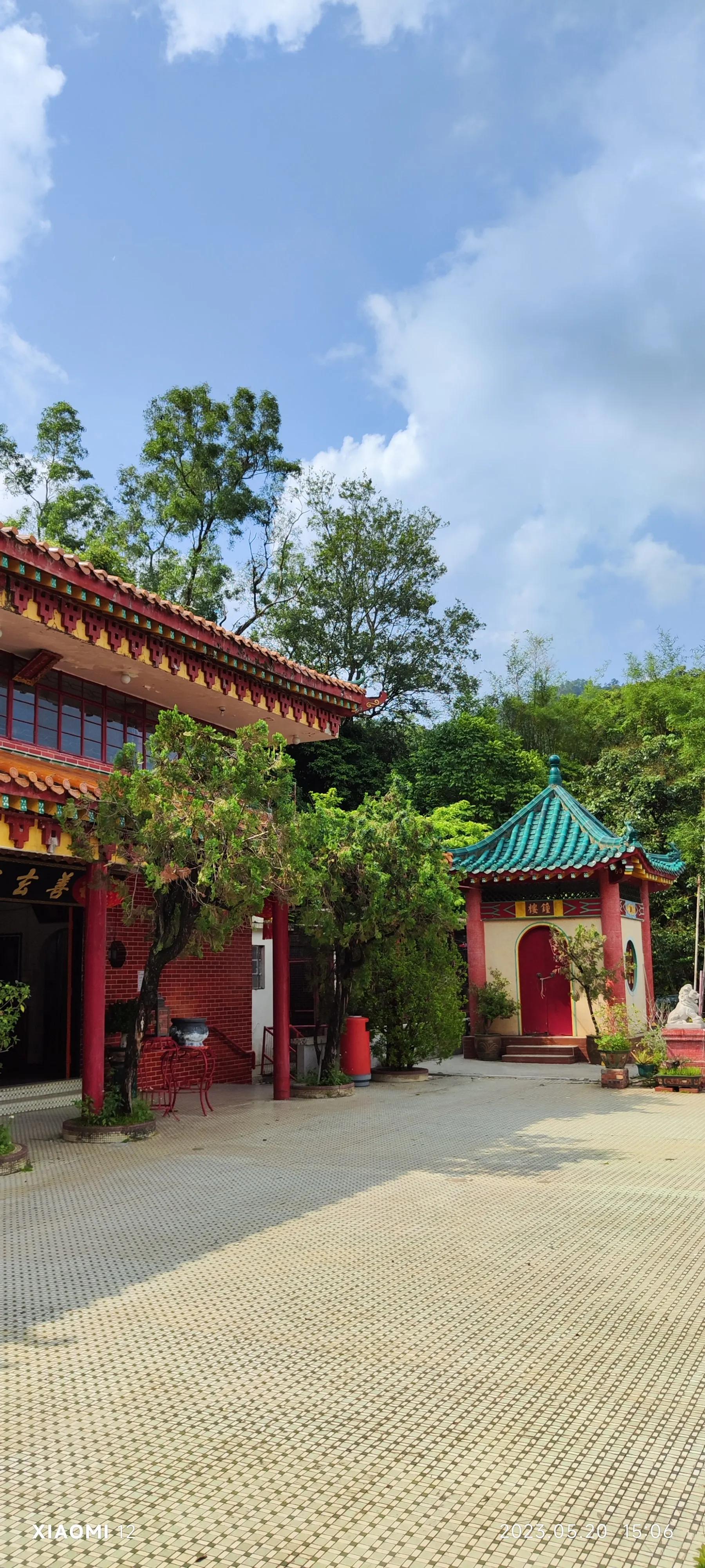 香港大围自由行，重点关注了药品、肉菜以及免税店里香烟的行情