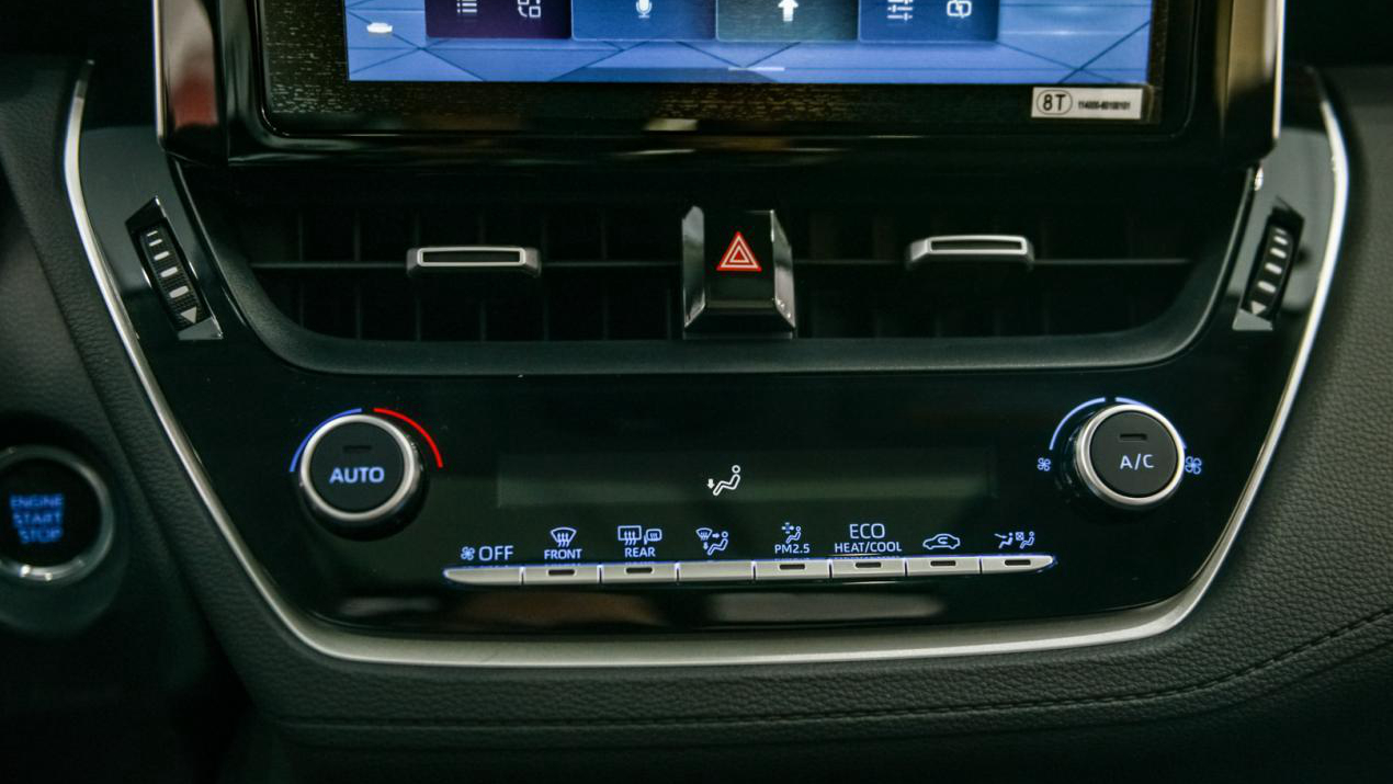 卡罗拉锐放2023混动配置,卡罗拉锐放2023混动标配款评测