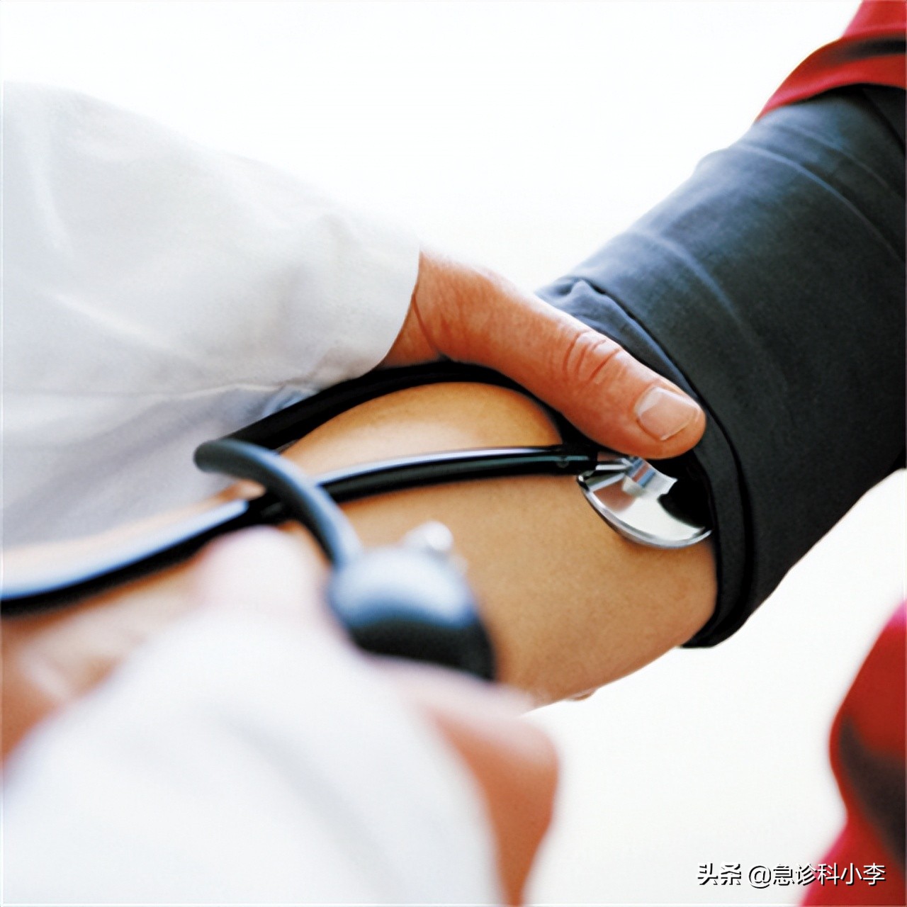 老人吃叶酸预防脑梗有讲究,叶酸配维生素b12预防脑梗怎样服用