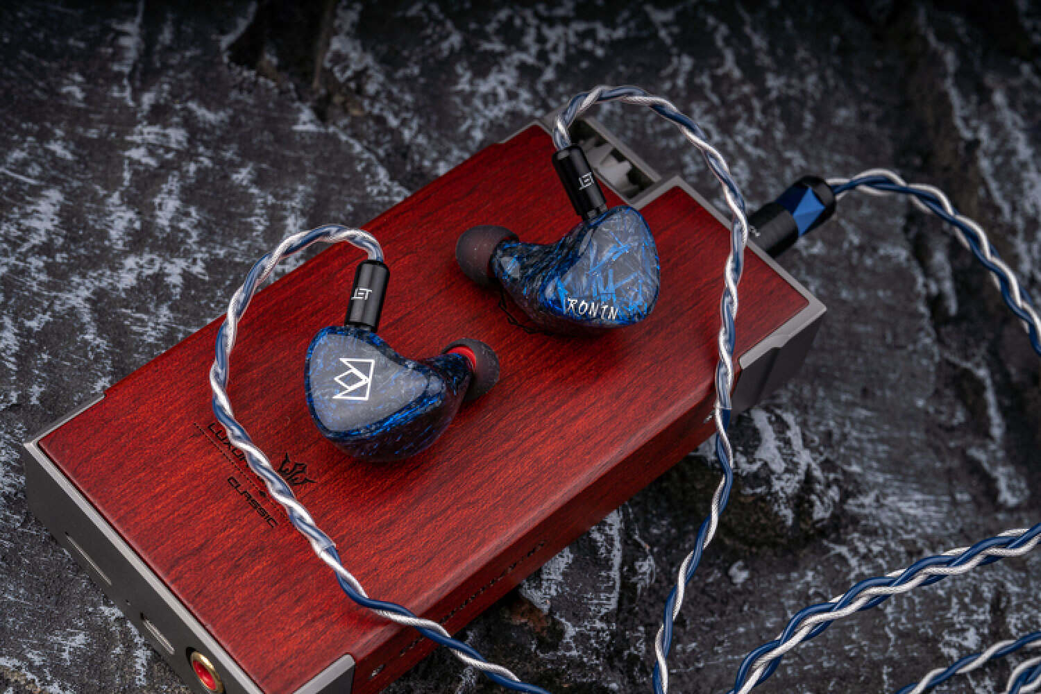 一款偏科得很精准的甜品级流行塞——NobleRonin