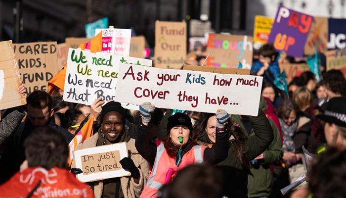切莫将欧洲*工罢**与中国社会相提并论