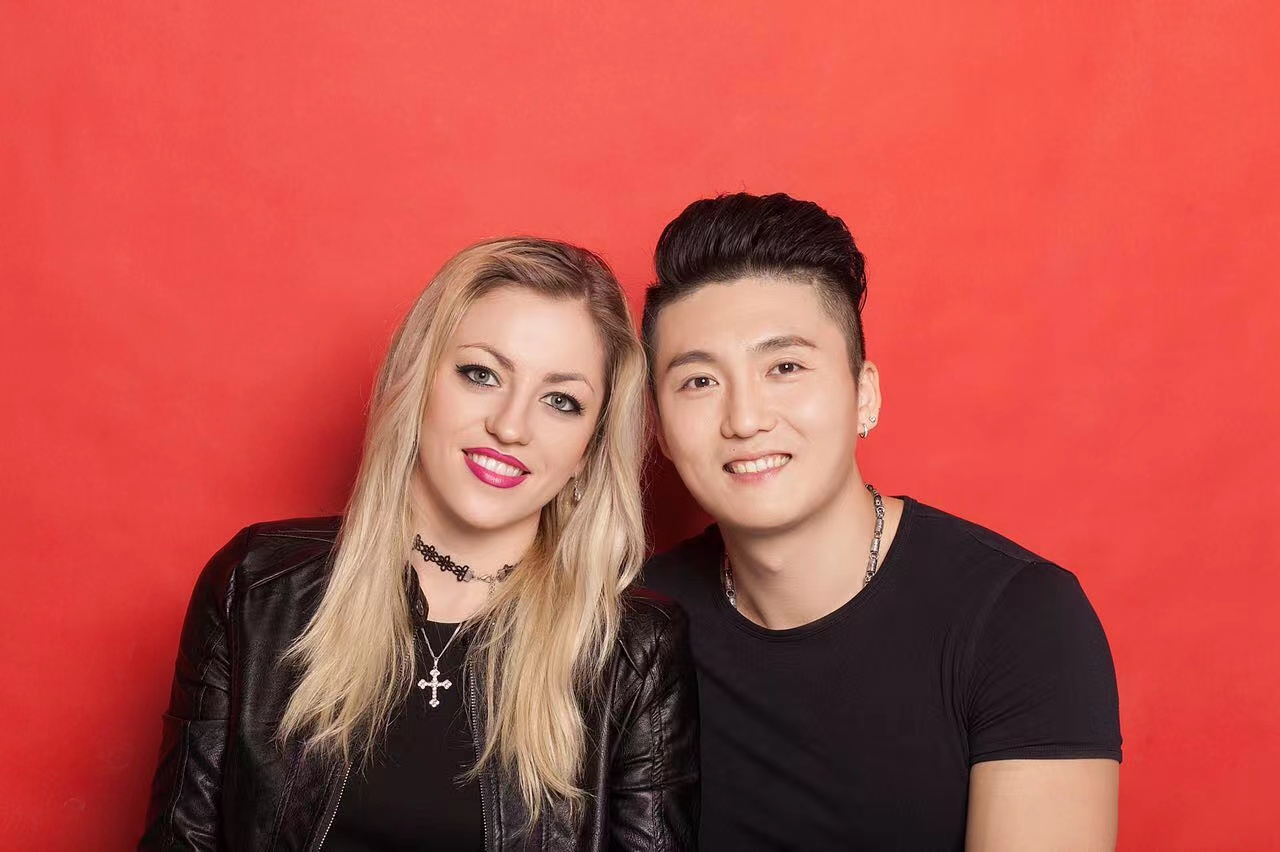 25年前河南小伙娶乌克兰美女,中国小伙娶19岁乌克兰妻子现状