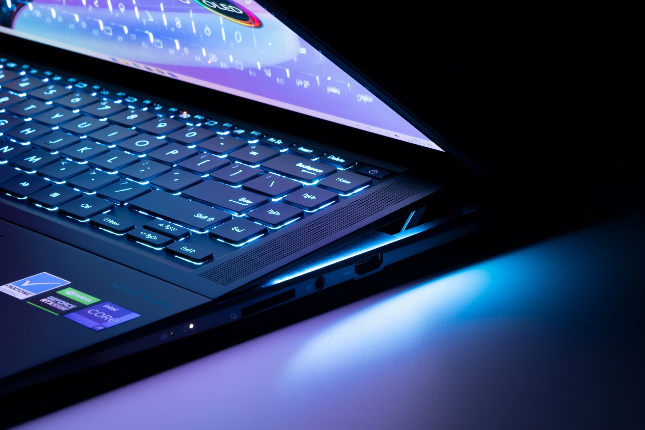 华硕灵耀x逍遥oled翻转笔记本评测,华硕笔记本灵耀s测评