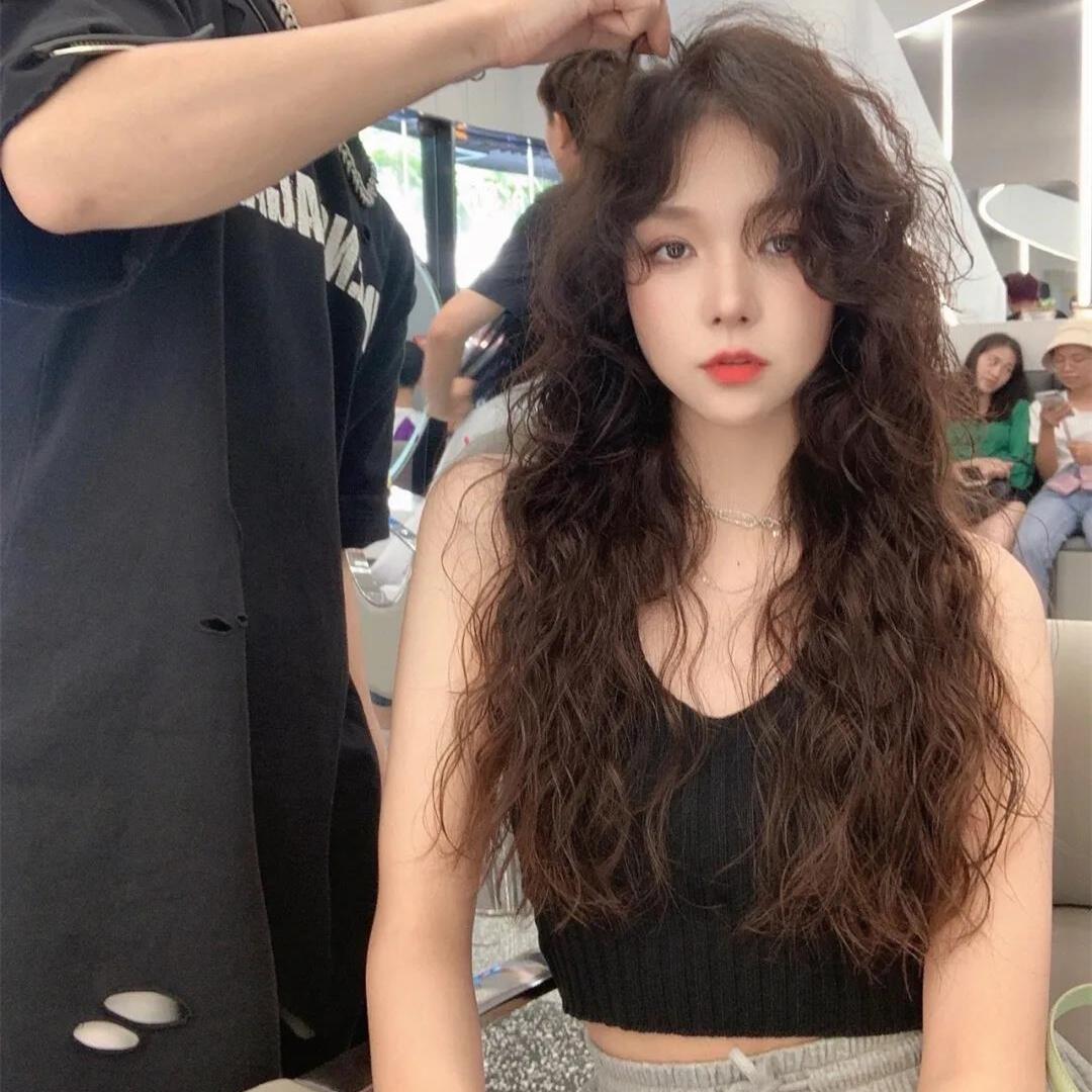 烫卷发适合涂什么,烫卷发用什么发油