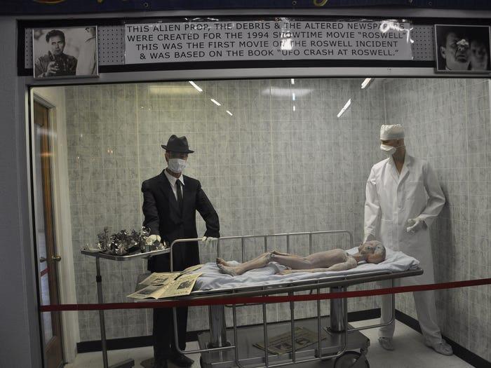 宇宙中疑似的外星飞船,不明飞行物是外星飞船吗