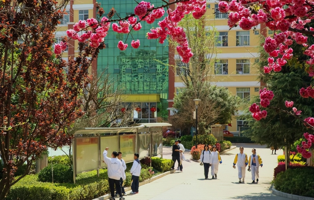 昆明三中空港实验学校,昆明空港实验学校怎样