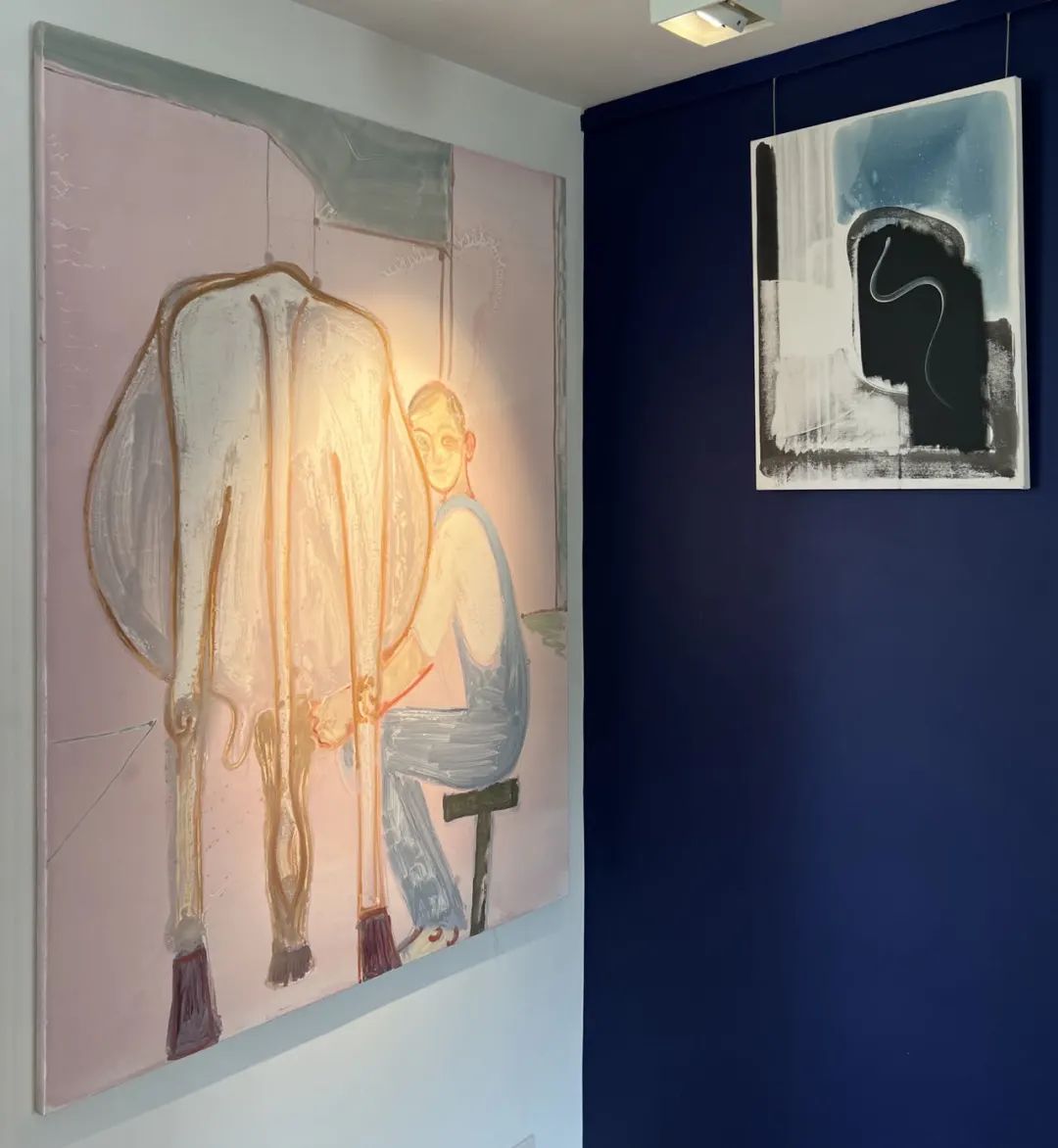 亚洲顶级藏家的4层海滨之家：挂满30件珍藏，审美一流