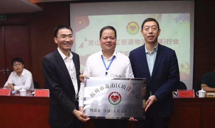 枫叶飘飘美景如画,枫叶飘舞作品